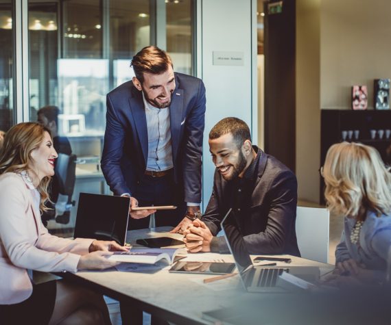 business-people-working-in-the-office-scaled